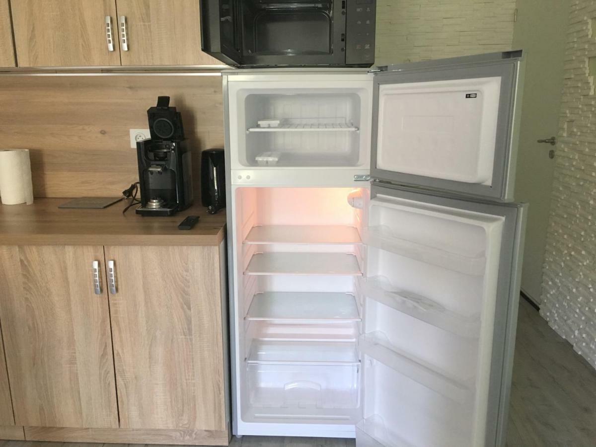 Formidable Studio Au Coeur Historique De Frejus Apartman Kültér fotó