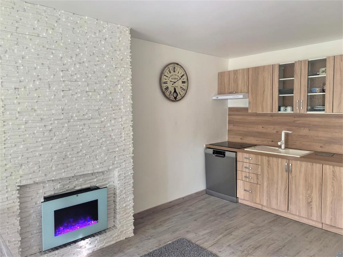 Formidable Studio Au Coeur Historique De Frejus Apartman Kültér fotó