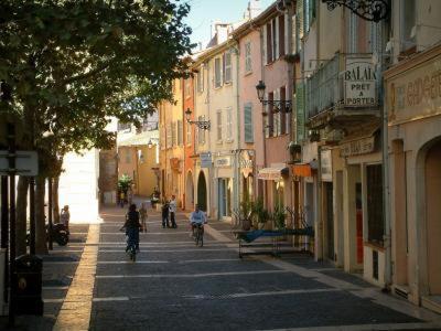 Formidable Studio Au Coeur Historique De Frejus Apartman Kültér fotó