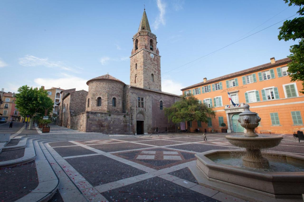Formidable Studio Au Coeur Historique De Frejus Apartman Kültér fotó